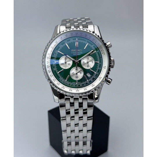 Custom Seiko Mod • Green Navitimer Quartz Chronograph • 47mm